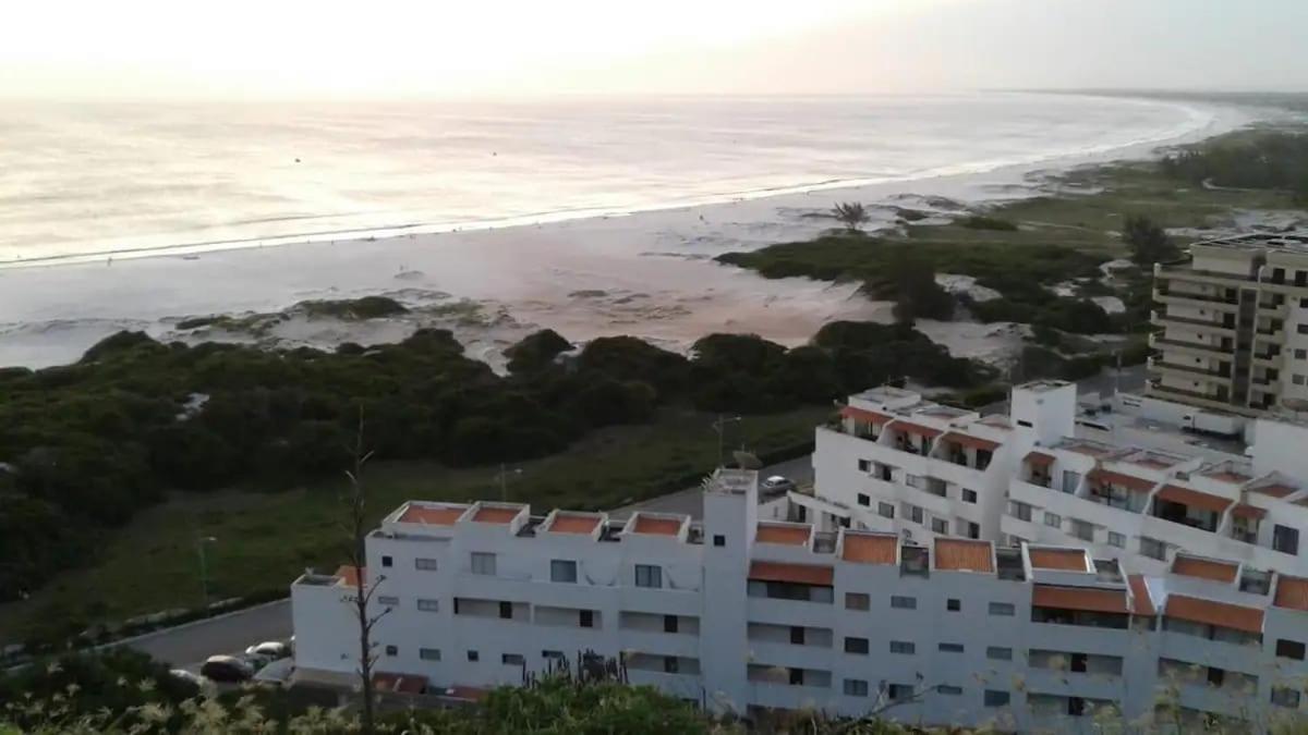 Apto Na Orla Da Praia Grande Com Piscina E Garagem Arraial do Cabo Eksteriør billede